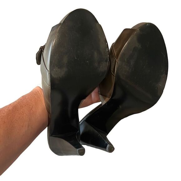 Guess taupe grey colored heel - Picture 4 of 5